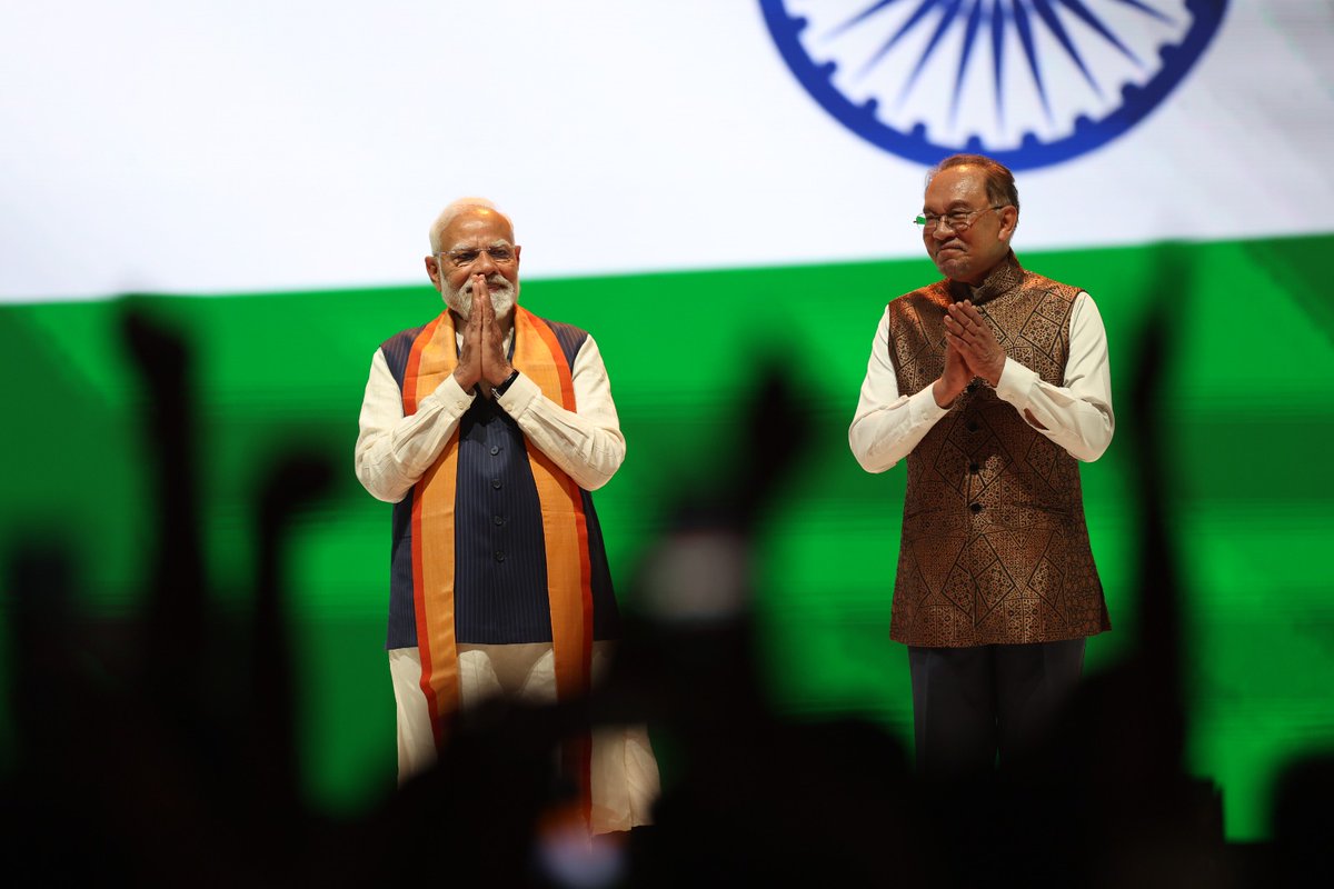 narendramodi's tweet photo. Our diaspora continues to be a vital bridge between India and Malaysia. It was a delight to interact with them in Kuala Lumpur. 

Here are some more glimpses. https://t.co/imCXJ8rXe9