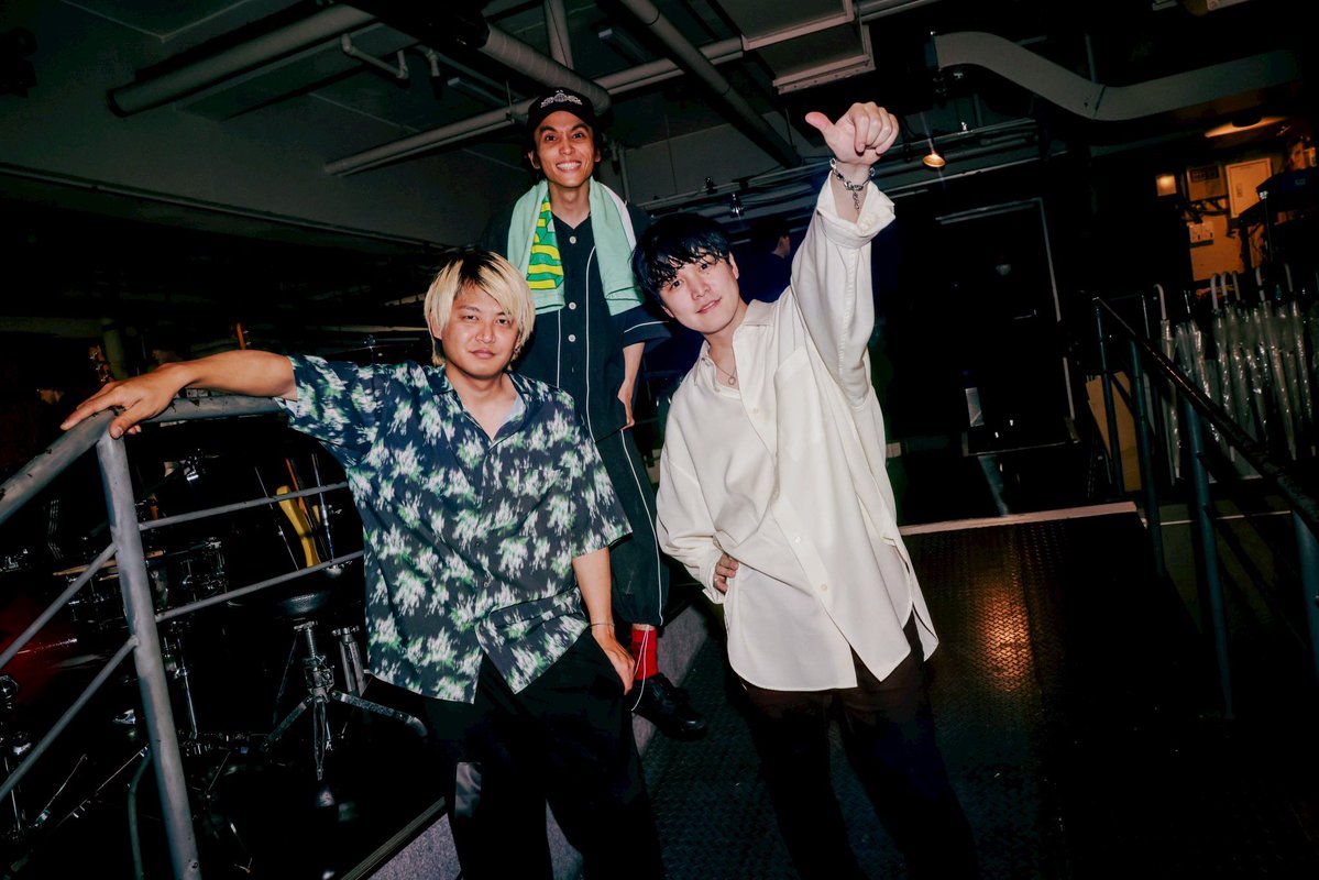 //

明日2/8(日)
TikTokライブやります🎸

((リハーサル後にやるので、
スタート時間は明日アナウンスします🙇‍♂️
19:00頃スタートを目指します))

ワンマンツアーに関して
嬉しいお知らせあり💐

\\

TikTokライブの後は、FC生配信も🧸

tiktok.com/@rtb_official?…