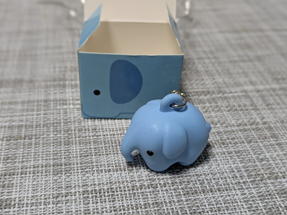 tainya_dpr's tweet photo. あーかわいい🥹
どむクルーズお迎えしたけど良き
そしてランダム缶バッチも当たり🐣✨ https://t.co/6gB4Ax2JIn