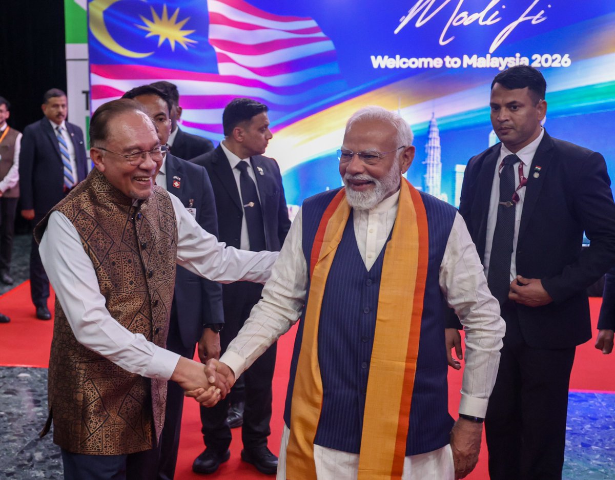 Narendra Modi tweet media