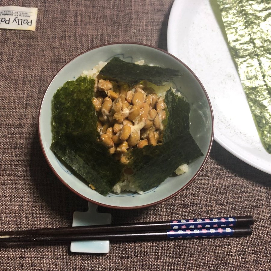 kuucyan13th's tweet photo. カレー。大根と白菜。
白菜は冷凍。
見切り品だったので、買ってきてすぐに、
切ってから一回分にまとめてから。
煮る時に早くてラク。
じわじわ料理上手になっているかな？

納豆＋海苔。納豆＋海苔＋シソ。本日も2個。

#ヴィーガン #vegan #玄米菜食 #広島平和菜食主義
#curry #nattou #nori #shiso https://t.co/ZNOybscerm