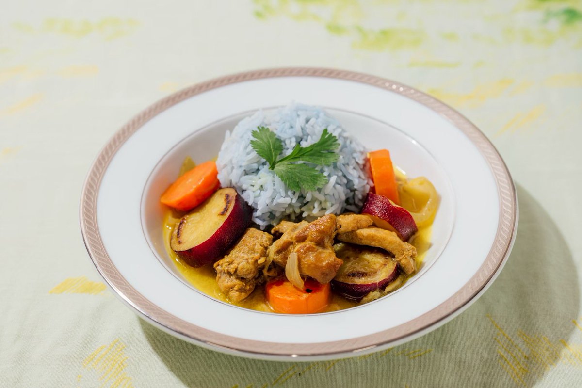 ON T'ADORE tweet media