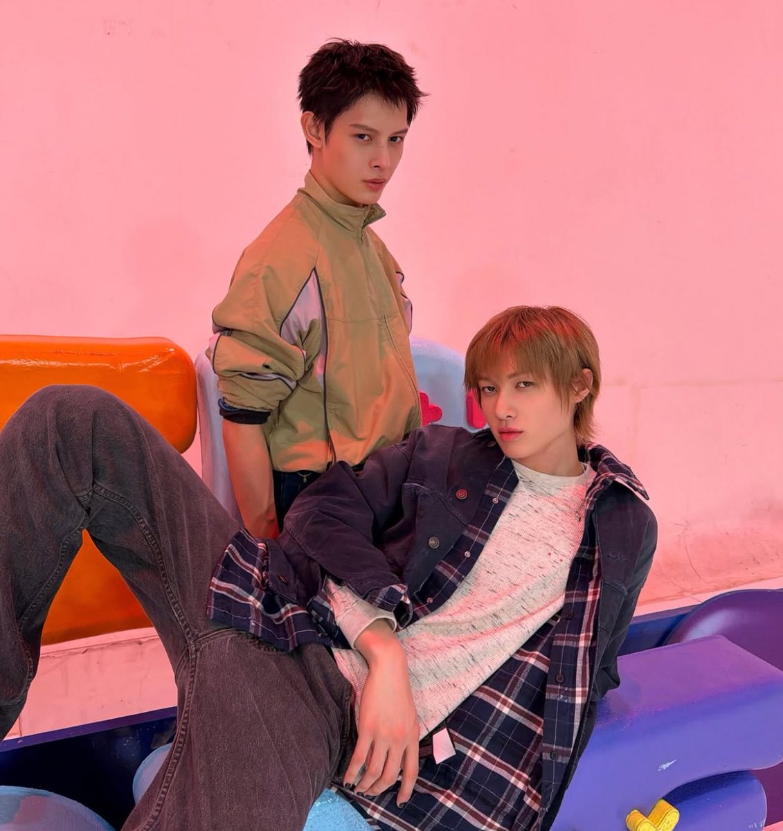 this being the closet we will get to a prodz selca 😭 #JAMES