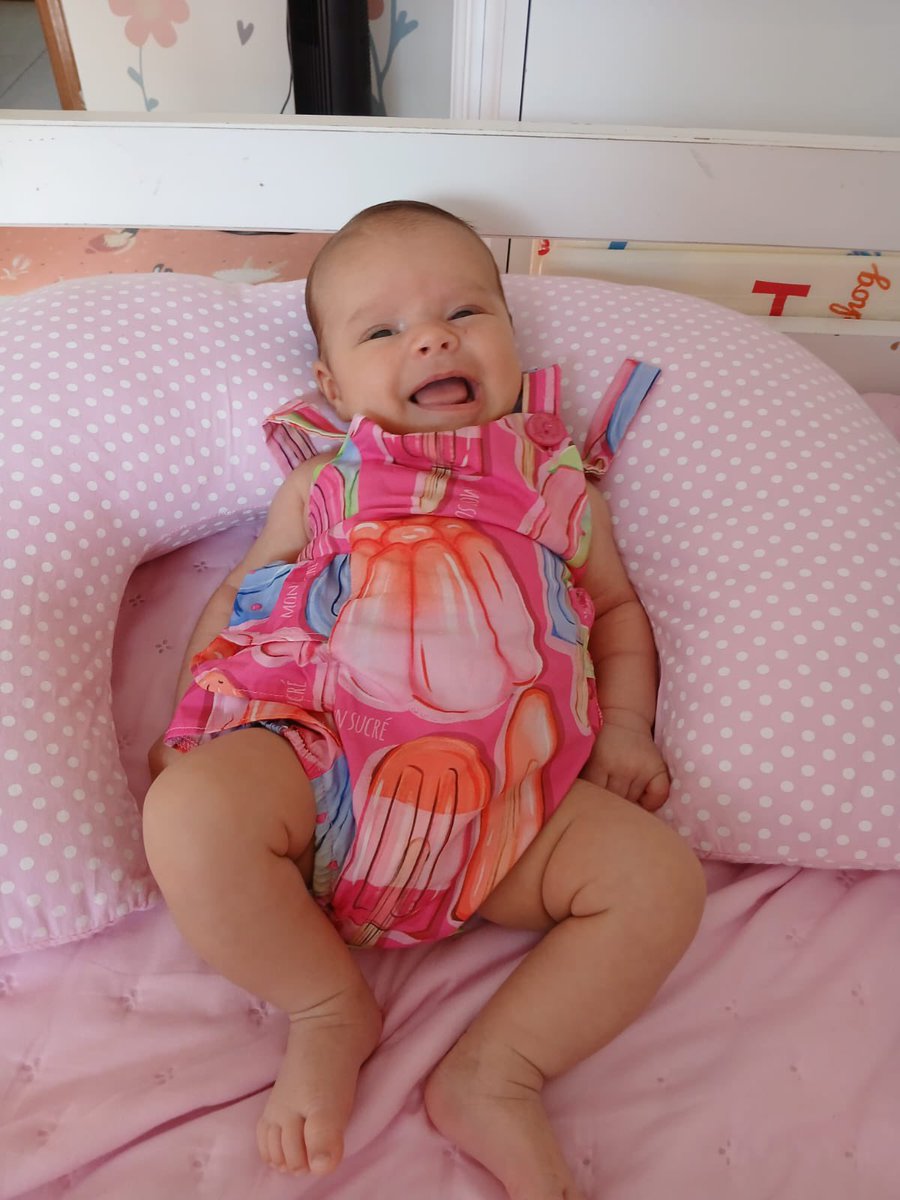 🚨BOM DIA! 

Que seu sábado seja abençoado e FELIZ como esse sorriso da Helena 💙
