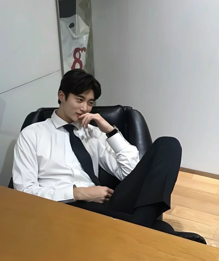 JPG_911031's tweet photo. This Wooseok https://t.co/2QoVtEiiAq