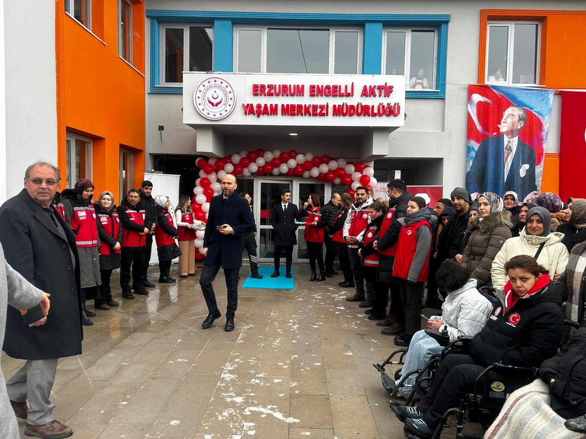 Kaymakamımız Sn Emre OĞUZTÜRK, Aile ve Sosyal Hizmetler Bakanı Sn Dr.Mahinur  ÖZDEMİR GÖKTAŞ, Valimiz Sn Mustafa ÇiFTÇİ ve il protokolünun katılımlarıyla gerçekleştirilen Aziziye ilçesinde yapımı tamamlanan engelli Aktif Yaşam Merkezinin açılış törenine katıldı.