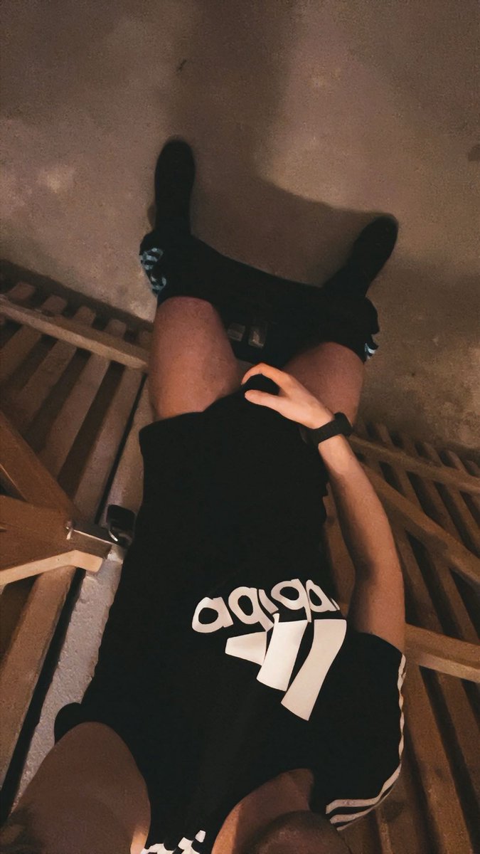 Nots_oInnocent's tweet photo. @callumandcole94 🥵🍆 #gay #polishgay #ASOX #hotboy #sneakers #assox https://t.co/9vGKAezd6U