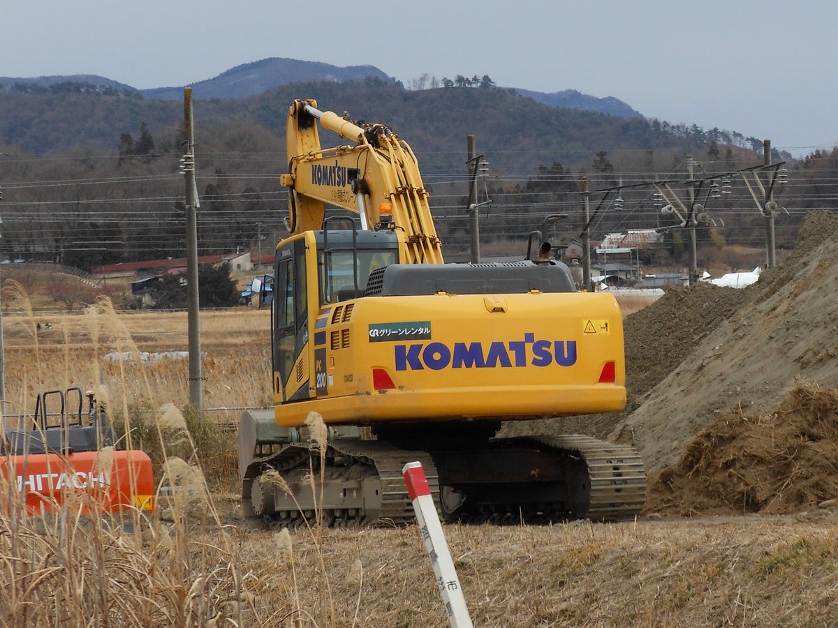 コマツPC200 コマツ PC200 日立 ZX200