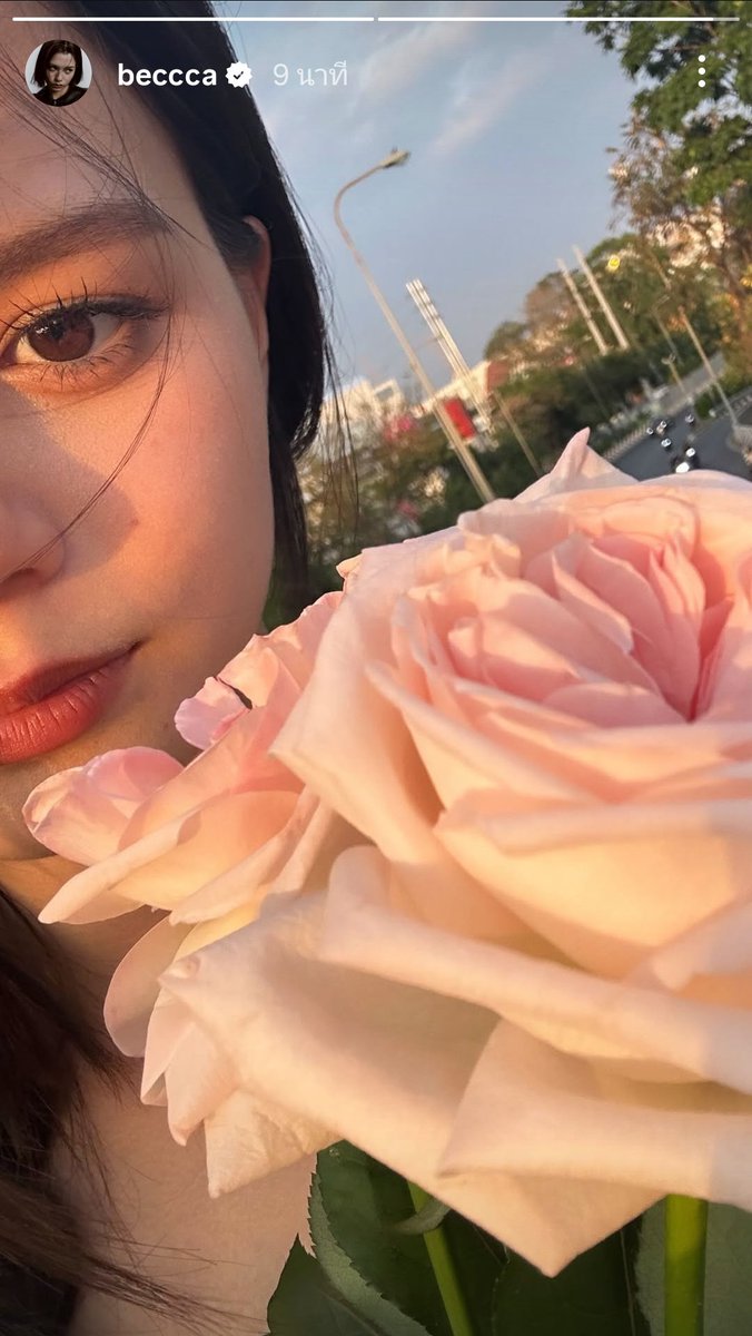 ดอกกุหลาบดอกสวย ใครให้มาคะเบคเบค 😍🤍🪽

#beckysangels