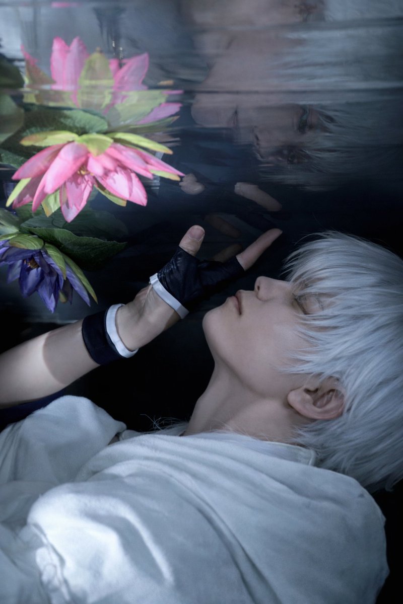 Cos  . 

  【刀剣乱舞】
鶴丸国永             
Photo  by akiさん（<a href="/axis1959/">aki@シャッター押す記録係です。</a>）  
studio:<a href="/f_studio302/">フリースタジオ302</a>