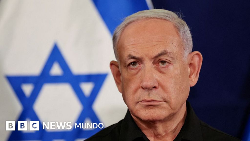 ÚLTIMA HORA:

Archivos Epstein

Netanyahu intenta eliminar todos los  correos electrónicos enviados a Epstein.
Su nombre aparece 6300 veces en el expediente de Epstein.....🎯