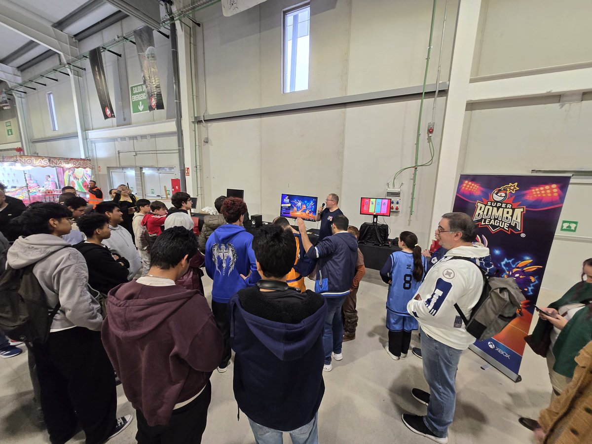 ¡Seguimos a tope con #SuperBombaLeague en #LorcaSeRemanga!

¿Habéis podido probarlo ya? ¡Nos encantaría que nos dijerais qué os ha parecido! 🐰💕

¡Recordad que podéis hacer #wishlist del juego en Steam!

👇👇👇👇
store.steampowered.com/app/4169540/Su…