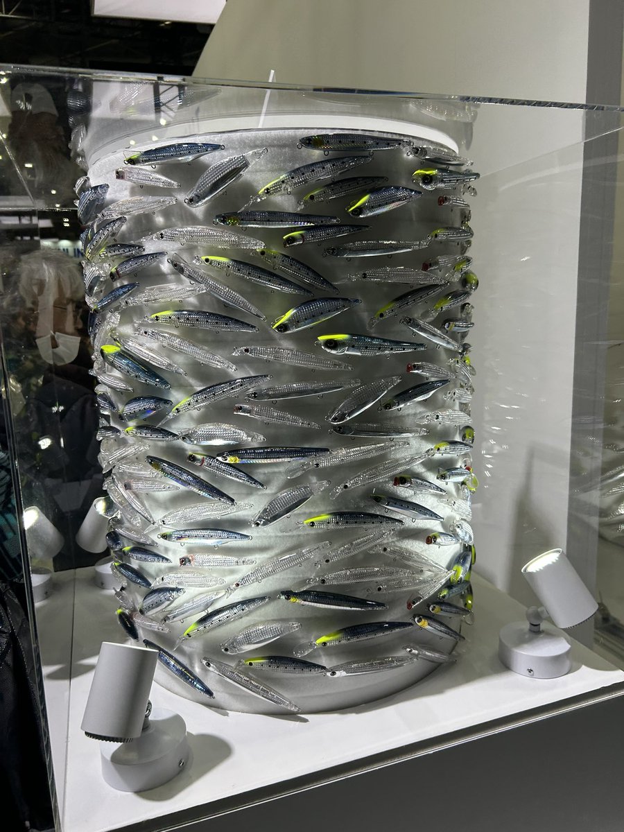 ウロウロしてると写真上げるの忘れますね
スミスブースでポッキンさんこと辻本さんに自分の地域に合ったアコウの釣り方を聞かせてもらえたり、ゼスタでジャンケン大会したり後はひたすらウロウロしたりと満喫してきました