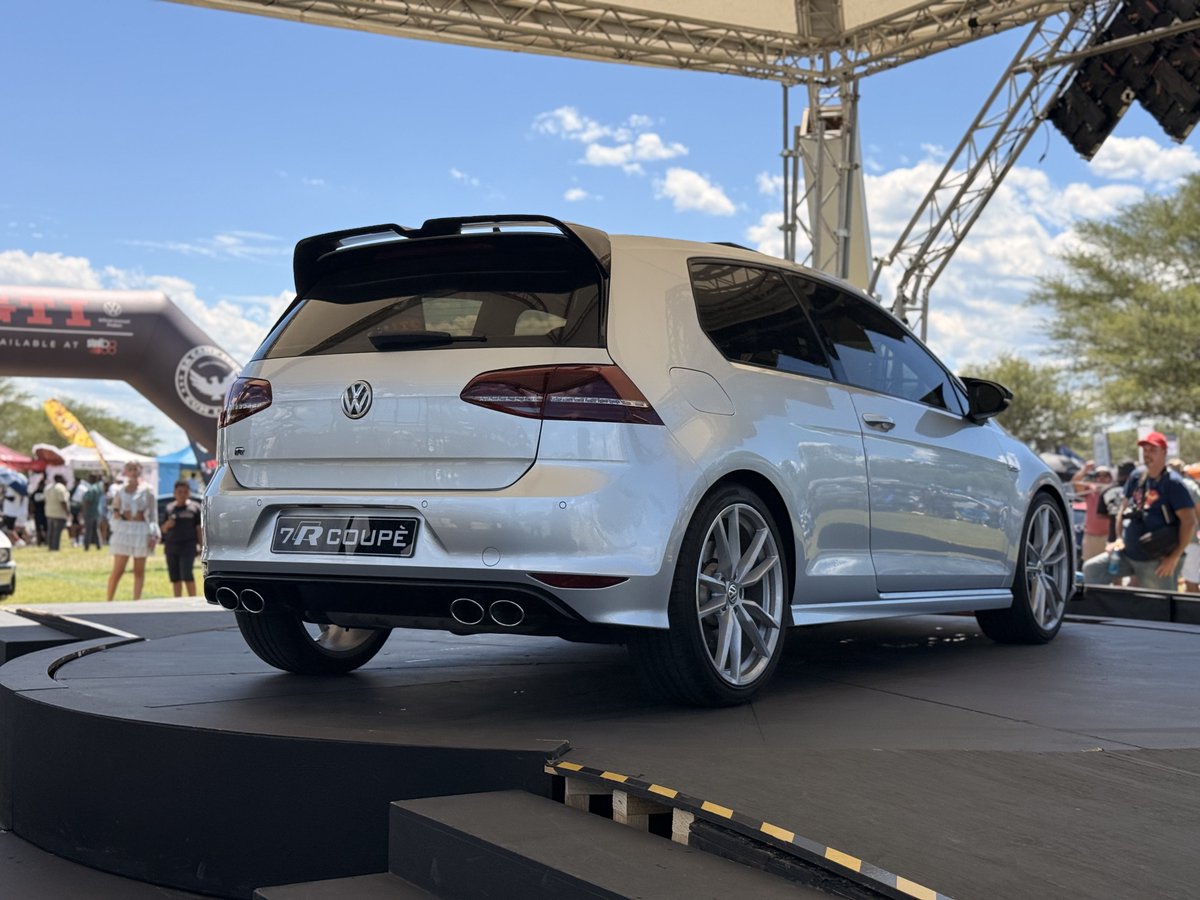 OtsileJK's tweet photo. Two-door pre-facelift Volkswagen Golf 7 R imported from United States via Mozambique to South Africa.

#vdublove #campfest #sacampfest https://t.co/4GVmFs4Dhb