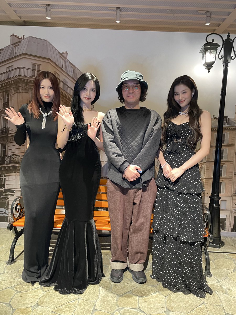 奇跡が起きました。
ONCE歴約10年、MISAMO様のリスニングパーティーにご招待いただきました。
この写真は私の家宝となるでしょう。
#MISAMO #PLAY
<a href="/JYPETWICE_JAPAN/">TWICE JAPAN OFFICIAL</a>