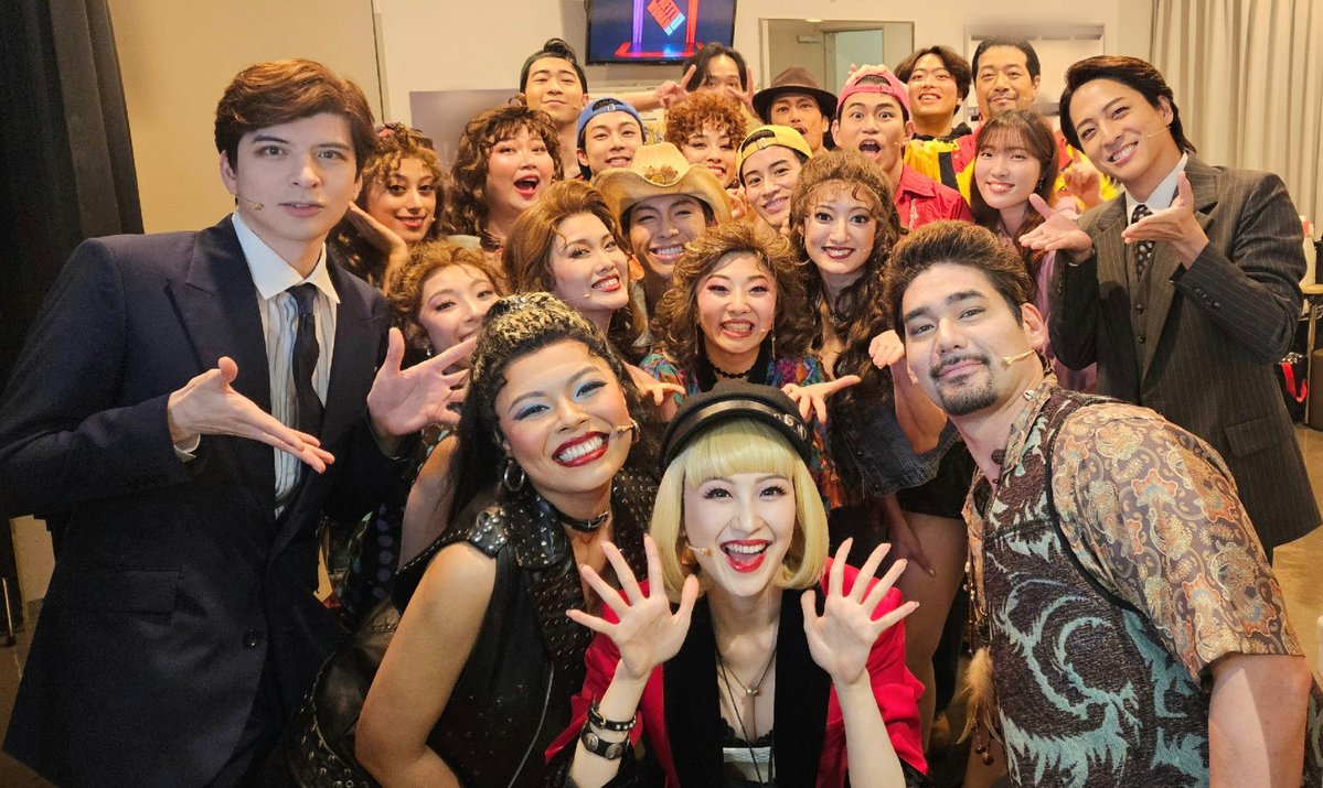 jp_prettywoman's tweet image. 本日18時公演にて、#星風まどか さん #エリアンナ さん #spi さんの東京千穐楽となりました✨🌹

3名は揃って《3/1(日)18:00》大阪公演の初日に出演されます！

さぁ、いよいよ明日は東京ラスト💨
引き続き熱い声援をよろしくお願いします👊
#prettywomanjp