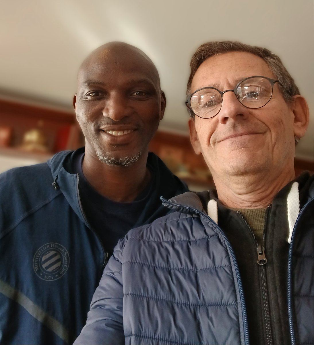 PoulpeStrategie's tweet image. L'équipe de Montpellier est arrivée à Saint-Étienne en fin de matinée après avoir fait le trajet en car. Retour au chaudron pour Papus Camara.