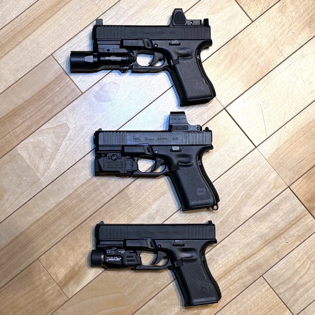 東京マルイ　glock19 x300 tokyo marui surefire 上から ①BATON G19 Gen5 MOS+surefire X300 ULTRA（実）+DMAG RMR