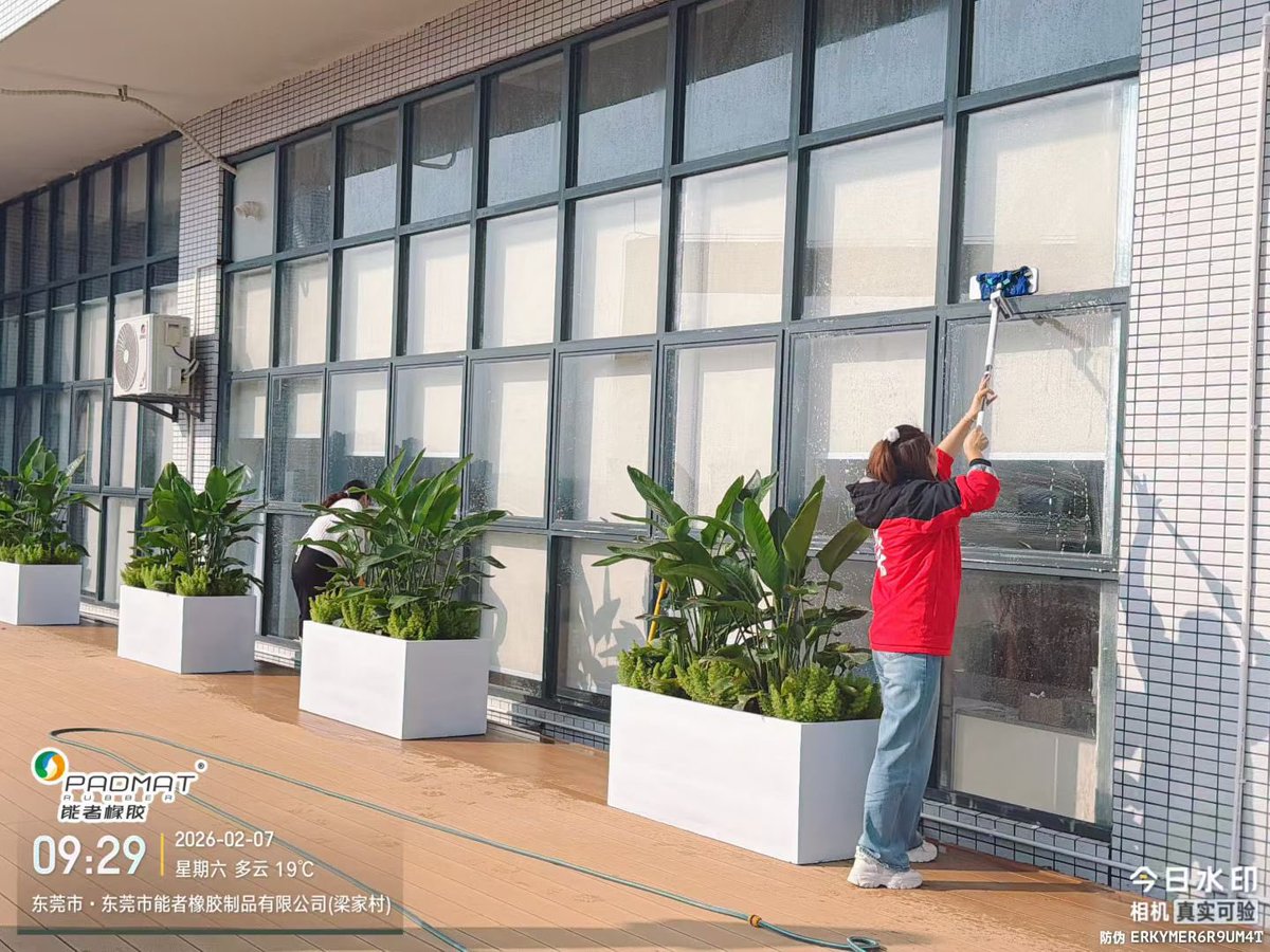 C2Kanny's tweet image. Today marks the last working day before the holiday.
Our factory is officially closed after a full cleanup, and everyone is heading home to celebrate the New Year with their families.

We will reopen on February 24.

#PADMAT #GamingMousePad #CustomMousePad #MousePadManufacturer