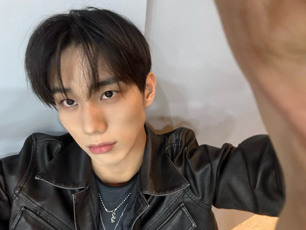 P1H_members's tweet image. 오랜만에 셀카 투척~🤳👦🏻😙

#P1Harmony #INTAK