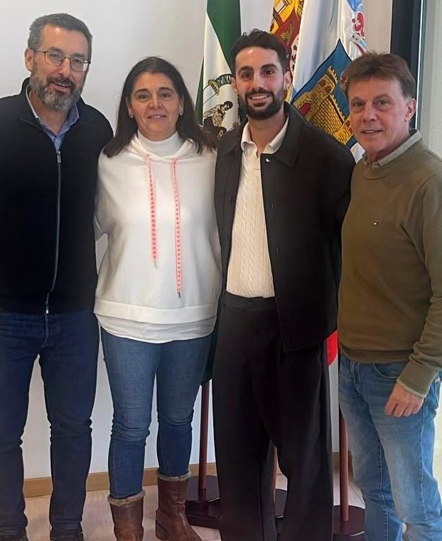 🥋 #taekwondo El alcalde de #lalinea, <a href="/JFrancoAlcalde/">Juan Franco</a> recibe a los componentes del #SeulGym tras sus éxitos en el pasado #campeonatodeespaña #frantellez #desireemarquez #pacotellez

deportescg.es/2026/02/07/el-…