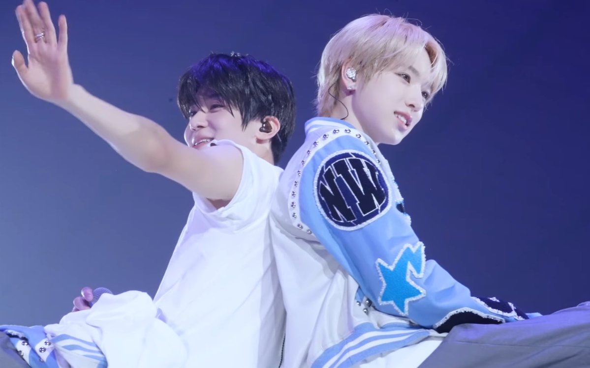 천민들까지굽어살피시는황태자부부미가