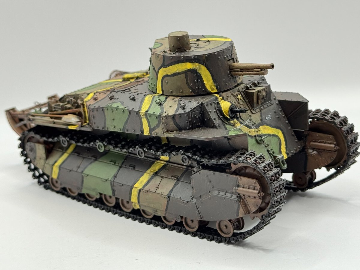 akky_Tank8's tweet photo. #イ号 現在三両の一個小隊です。
#八九式中戦車(甲)
#八九式中戦車甲型
#八九式中戦車乙型
もっといろいろなバリエーションを作りたいですね。
違いを表現して比較できるのが模型のよいところだと思います。ミニチュアはジャンルを問わず大好きです。
#ファインモールド #ZITADER https://t.co/n2wLdELJ7T