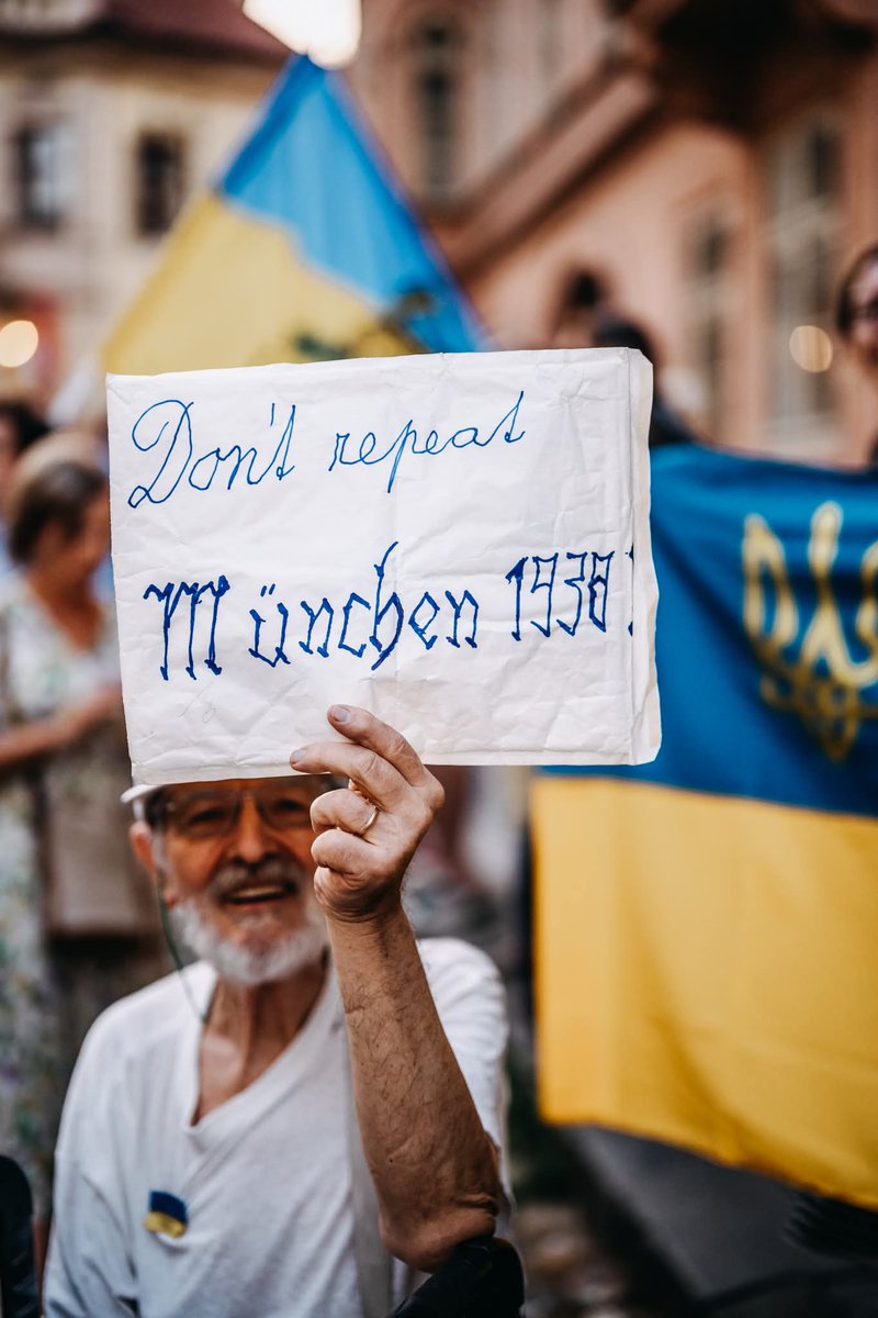 Tamrico2022's tweet photo. @SchullerKonrad Darum ging es in Alaska, um nichts anderes!
#UkraineIsNotForSale https://t.co/VsDDqv6a1c