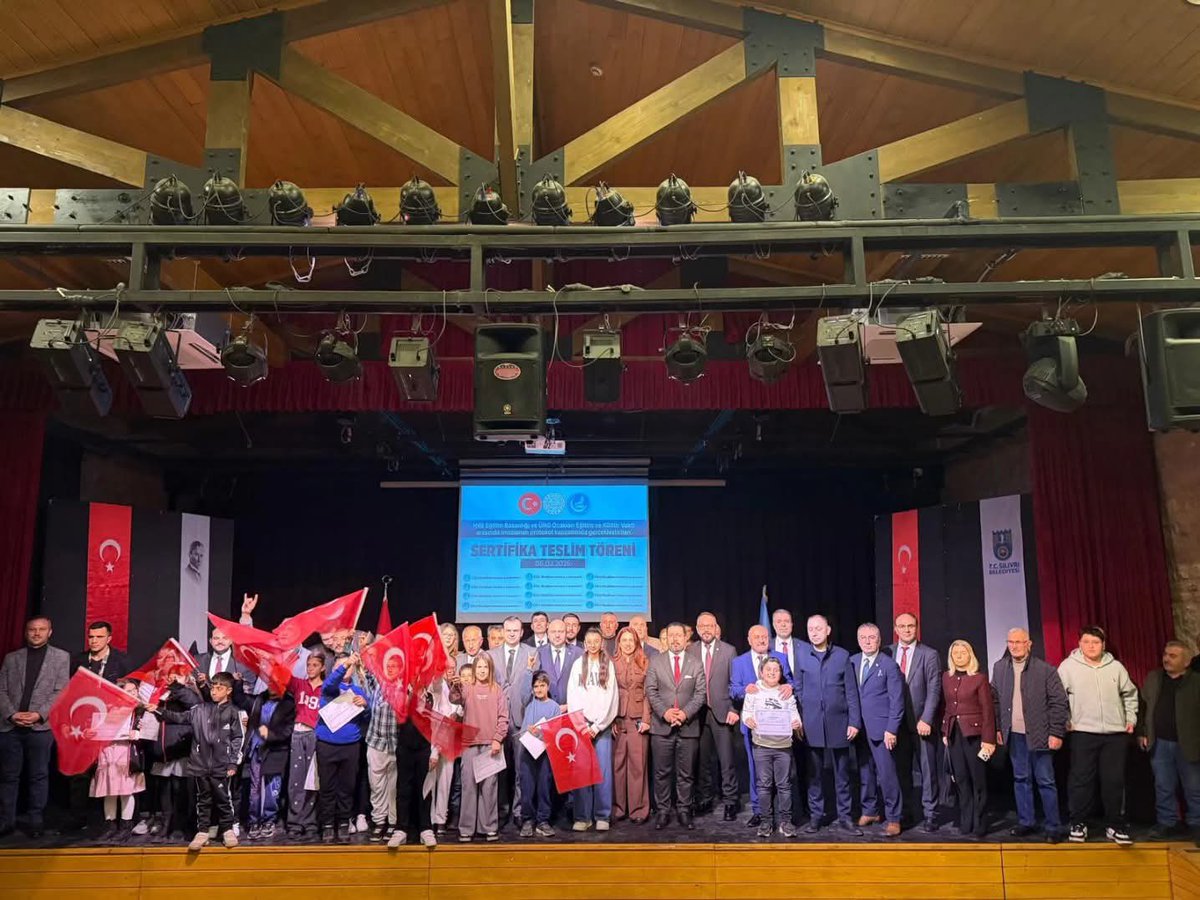 Ülkü Ocakları Eğitim ve Kültür Vakfı ile Millî Eğitim Bakanlığı arasında imzalanan protokol kapsamında, Silivri Ülkü Ocakları ve Silivri Halk Eğitim Merkezi iş birliğiyle gerçekleştirilen A1 İngilizce Kursumuzun sertifika töreni gerçekleştirdik.