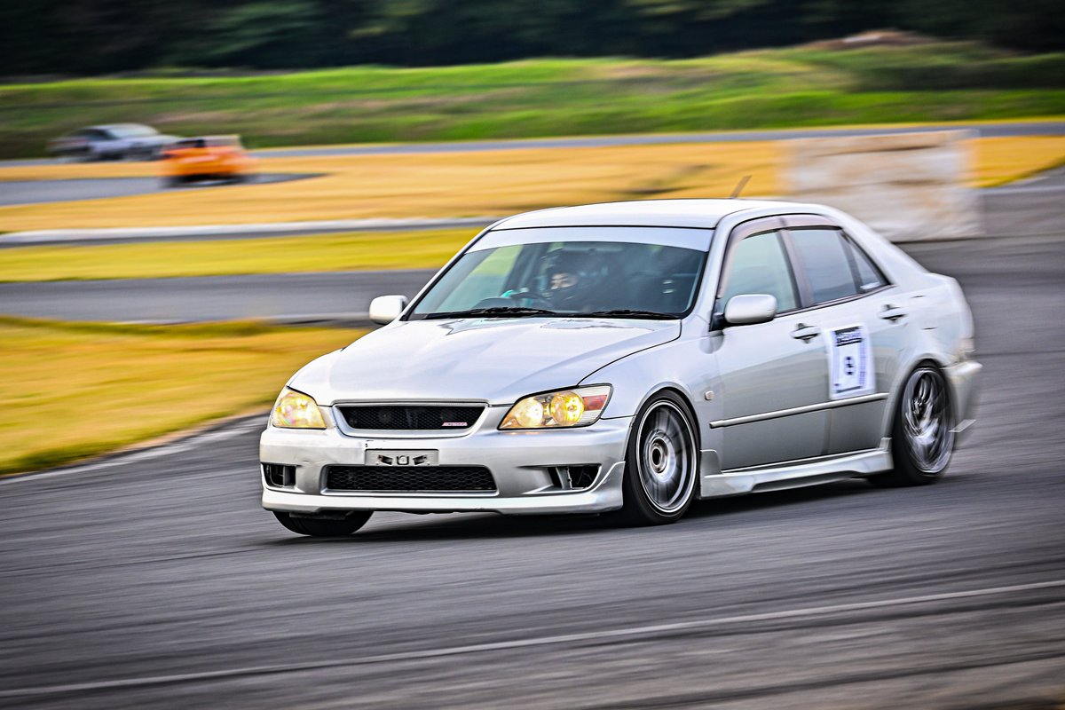 Nikon Z50 Ⅱ

カメラ始めて3ヶ月
適当に構えた置き写真
機材頼りで流し撮影
それっぽく撮れちゃう神カメラ

 #愛用カメラを画像付きで布教する