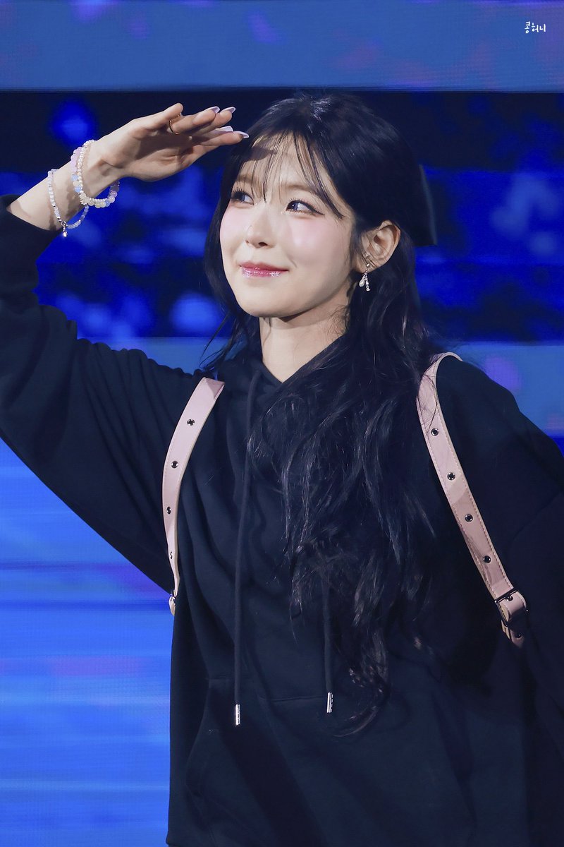 kong__honey's tweet photo. 260130 ✨

#프로미스나인 #fromis_9 #백지헌 https://t.co/jFy73rnYEU
