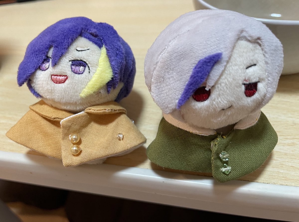 pompeiuses's tweet photo. プロフィールカード作り直しました！
オリぬい（ヴェザリオ・エリスなど）とぬい服・帽子を中心に製作中です🪡
二次創作もまったり楽しんでます♡
ぬい活仲間募集中です！
#ぬい活  #オリジナルぬい #ぬい撮り #自作ぬい垢さんと繋がりたい #自作ぬい垢プロフィールカード #自作ぬい垢自己紹介カード https://t.co/rM29z7RRI9