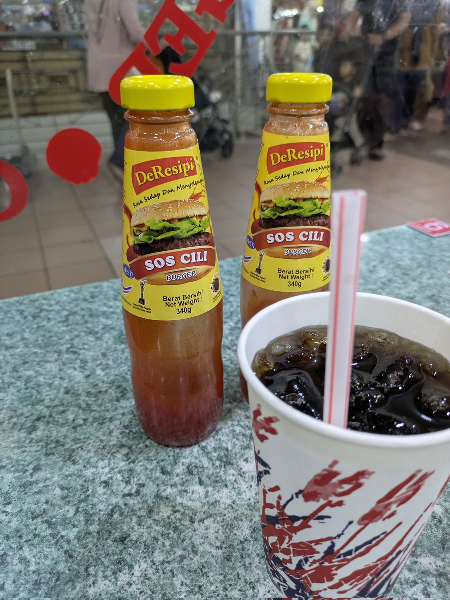 Set ayam 3 ketul rm15.50, air gas rm3.50. Belum sampai rm20 lagi okay la.