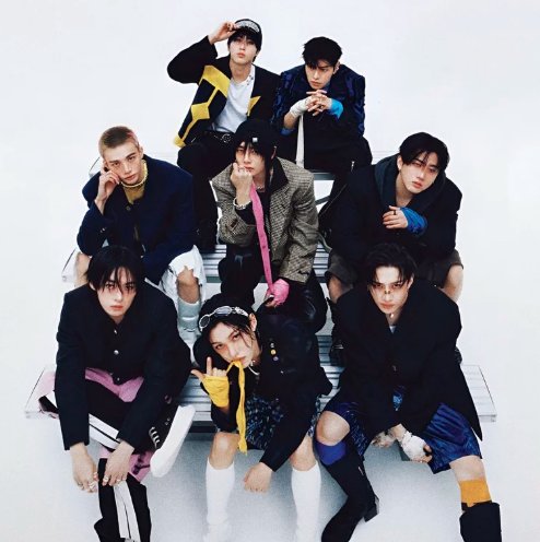 skz_streams's tweet photo. .@Stray_Kids "CEREMONY" has now surpassed 100 MILLION streams on Spotify. It’s @Stray_Kids 23th song to achieve this!🔥🎉 https://t.co/VUtJ9y9QLN