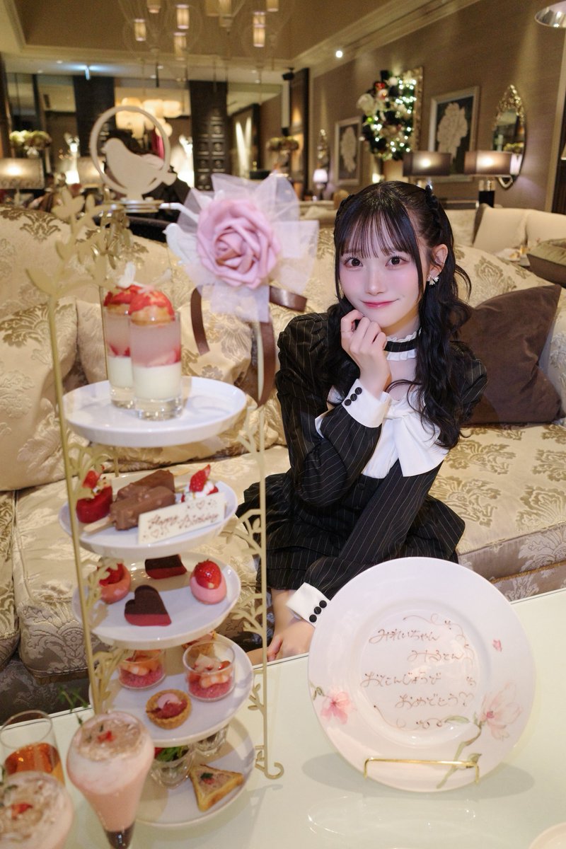 おひめさまみたいなアフヌン🫖🍓