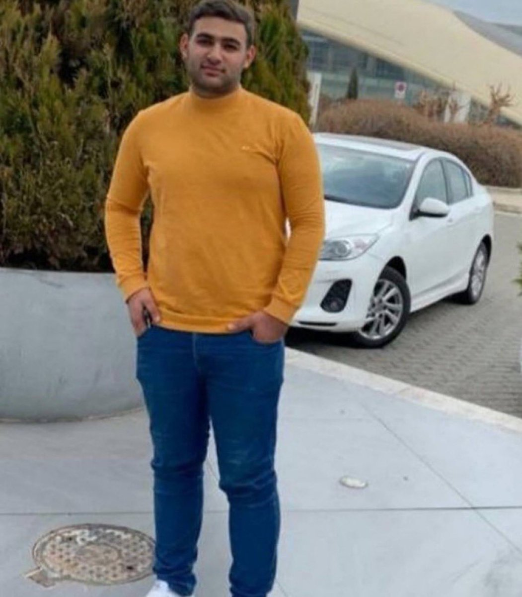 یه گدای دلقک بی آب و علف چیپ و چندش زاده(ازتورتوگا tweet media