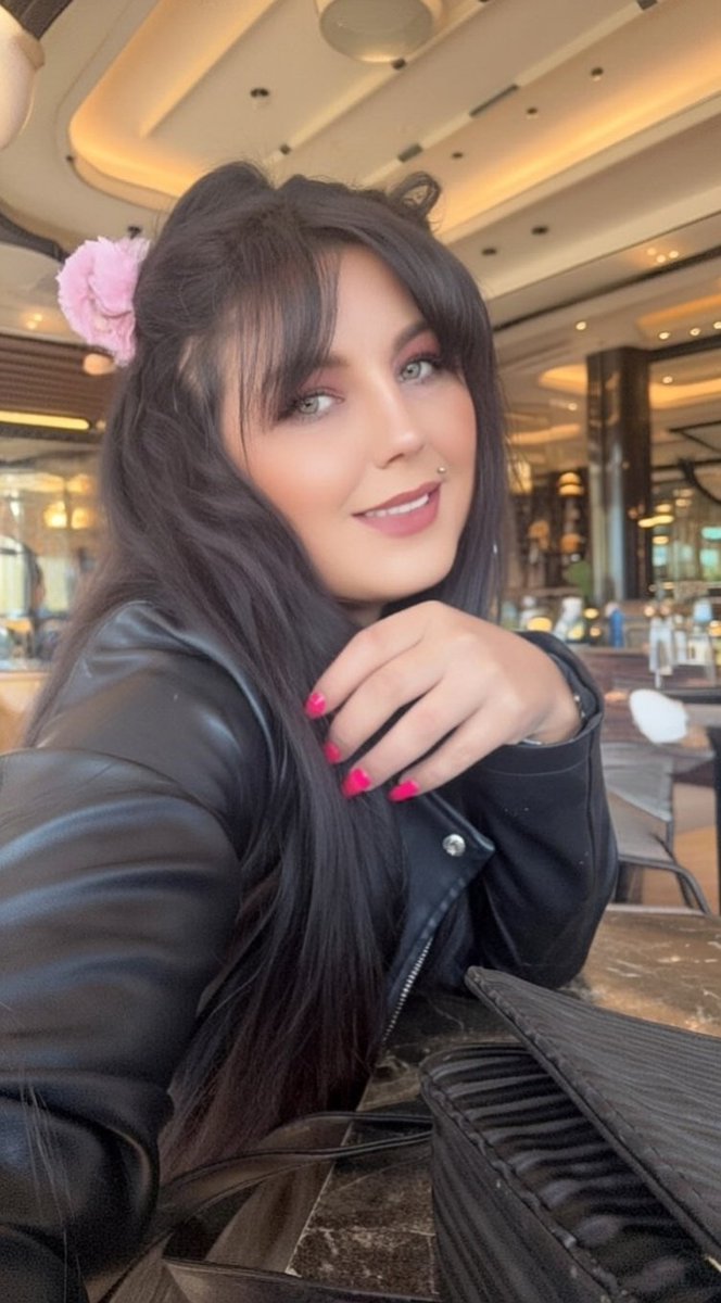 aslialanya's tweet photo. İyi tatiller :) https://t.co/oG5gb1xZLc