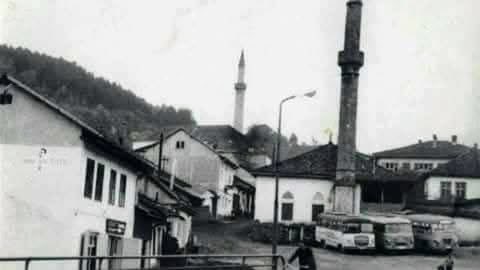 @Fočantras, stara autobuska stanica u Foči.