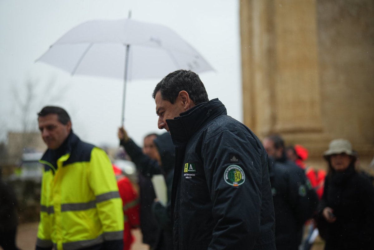 <a href="/JuanMa_Moreno/">Juanma Moreno</a> <a href="/jmbellidoroche/">José Maria Bellido</a> <a href="/ayuncordoba_es/">Ayuntamiento Córdoba</a> <a href="/JuntaCordoba/">Junta Córdoba</a> <a href="/adolfo_molina/">Adolfo Molina</a> <a href="/dipucordoba/">Diputación de Córdoba</a> 🔉<a href="/JuanMa_Moreno/">Juanma Moreno</a>: Vamos a trabajar para movilizar todos los recursos presupuestarios a nuestro alcance para hacer frente a esta situación. 

✓ Los #PresupuestoAND26, en su conjunto de TODAS las consejerías, queda supeditado a esta prioridad absoluta para el Gobierno de la Junta.