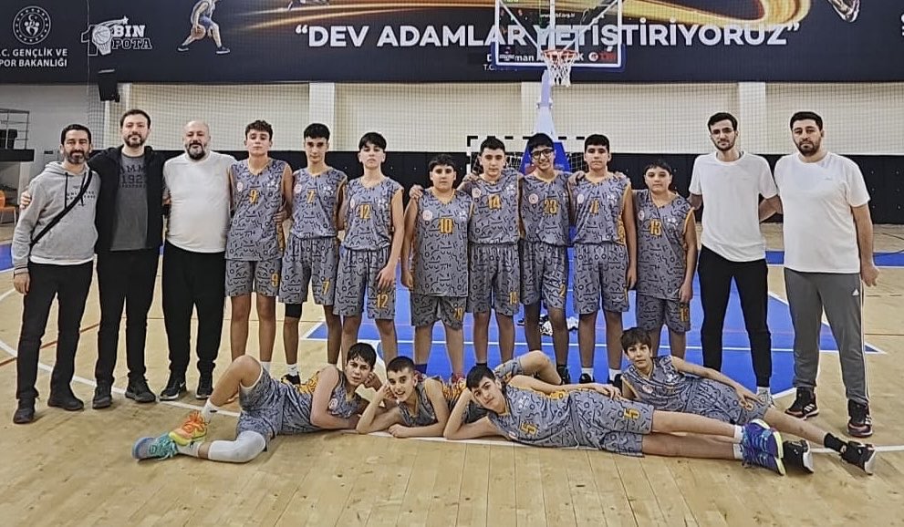 GSB_Elazig's tweet photo. 🏀 ELAZIĞ GSK U14 BÖLGE ŞAMPİYONU 🏆

Mardin’de düzenlenen U14 Bölge Şampiyonası’nda Elazığ GSK U14 Basketbol Takımımız, finalde 
Malatya Sportif Kulübü’nü 49-47 yenerek şampiyon oldu. 

Sporcularımızı ve antrenörlerimizi tebrik ediyoruz 👏

Elazığ sporla büyüyor 💙❤️

@gencliksporbak @OA_BAK