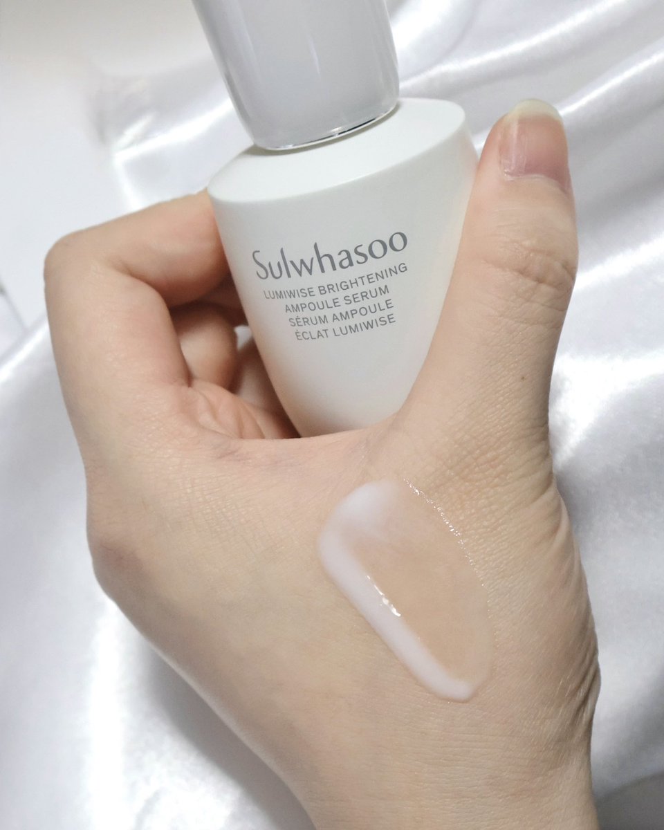 #광고 #RT이벤트

RT 해주신 30분께 설화수 자정앰플세럼 7ml 드려요🤍

설화수에서 미백라인 신제품 나온거 아시나요
⭐️자정앰플세럼⭐️ 요건데 역시 설화수는 다르다 소리 절로나옴

사용 전 후 얼굴 빛 자체가 달라서
저는 부모님 선물로 하나 더 구매할 예정!!!!