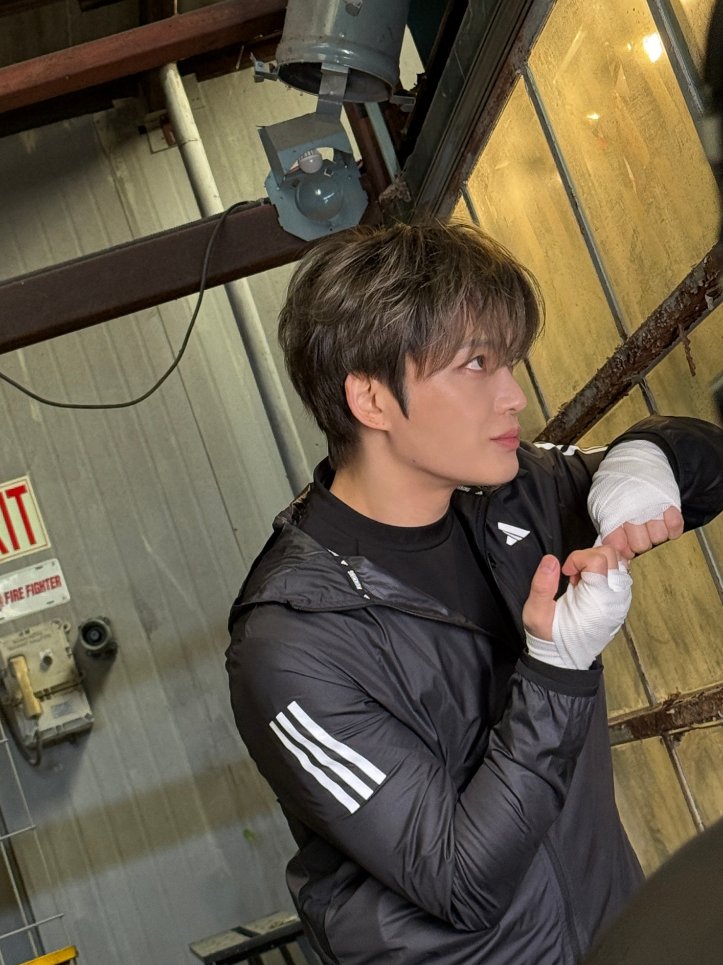 JJ MONTHLY ARCHIVE #01 JANUARY
비슷해 보여도 조금씩 달라
다 새로운 사진이네
#김재중 #KIMJAEJOONG #ジェジュン