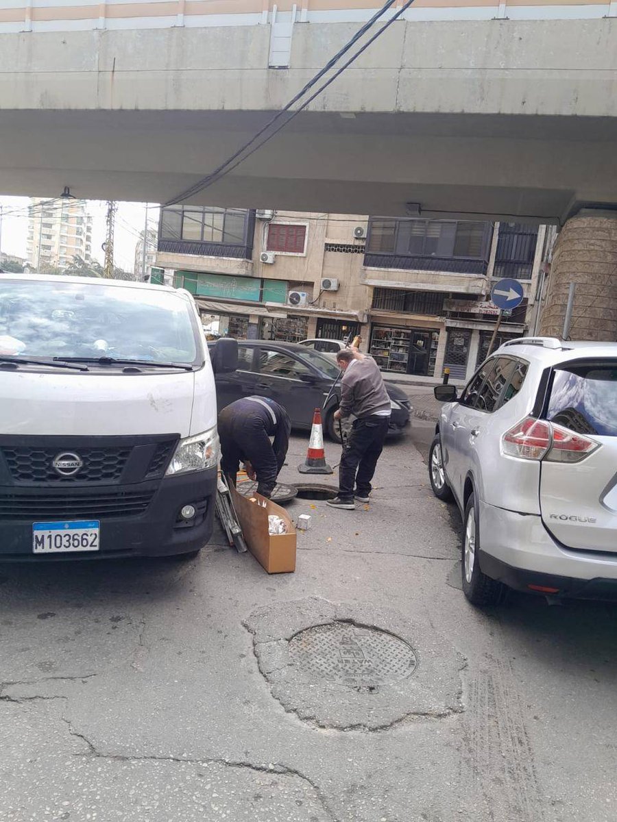 فنييو قطاع الدعم الفني يواصلون العمل  على كابل ١٥٠٠ خط