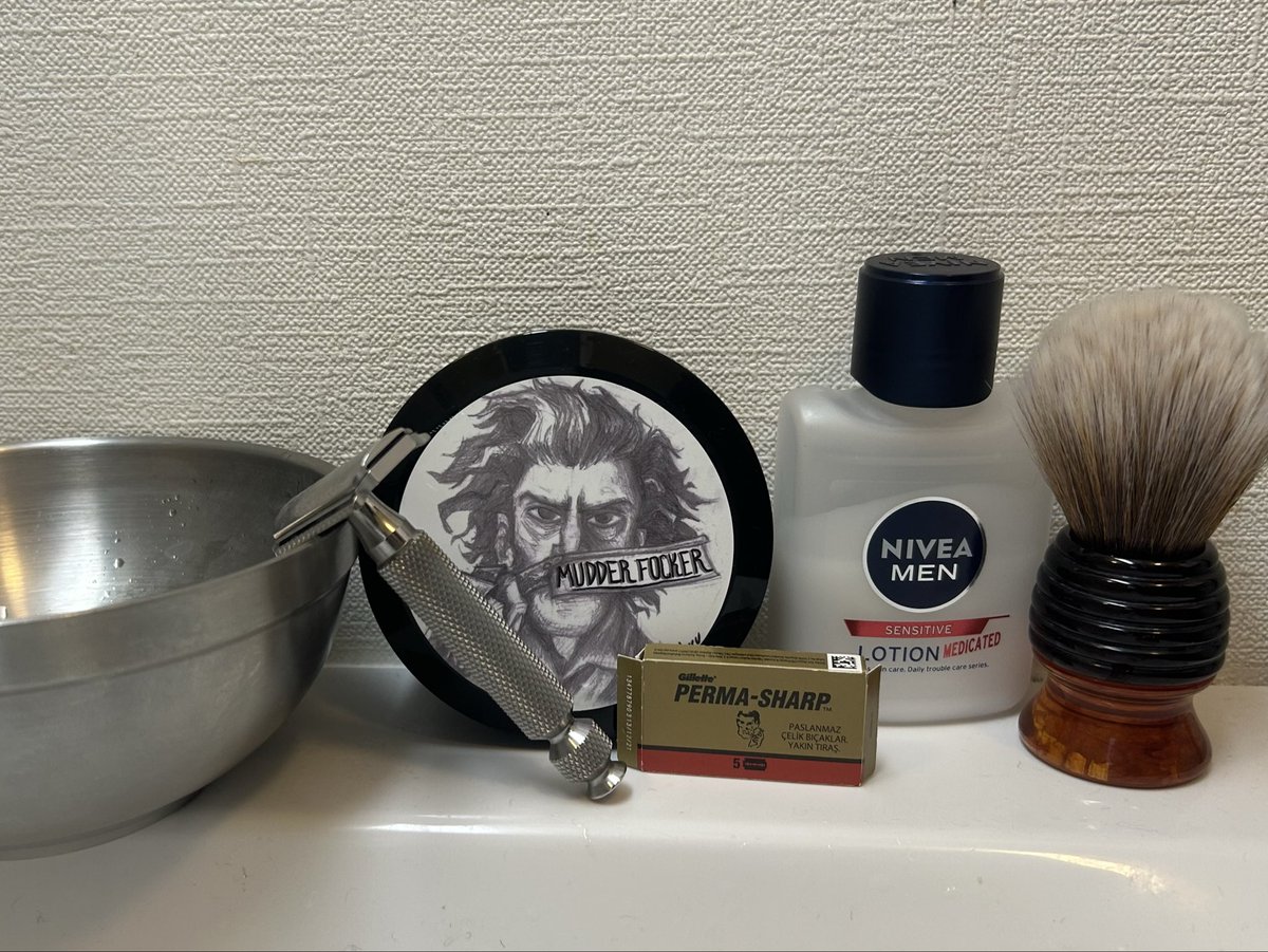Karuru551024's tweet photo. 今日のセット
Razorock Lupo ss 72
Perma sharp
Razorock mudder focker

この組み合わせは少しシャープかな https://t.co/mhmQUK4AgE