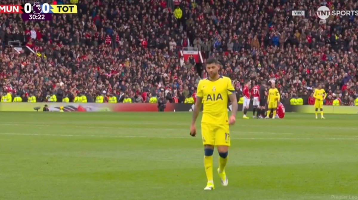 The Touchline | 𝐓 tweet media