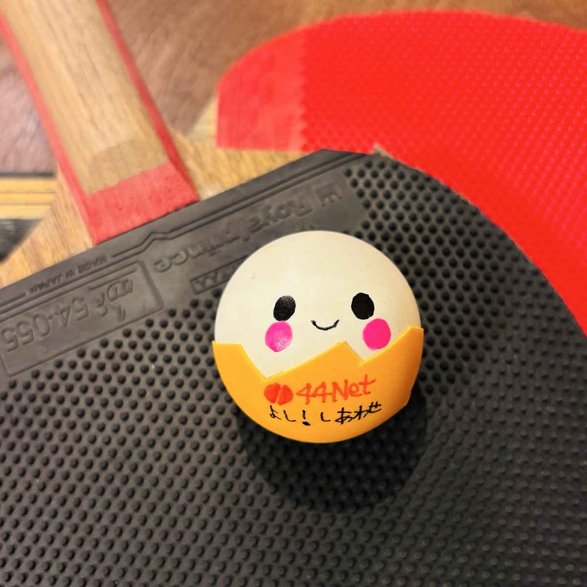 さっそく割れたボールで 試作品第1号を制作中ー ここまでは なかなか