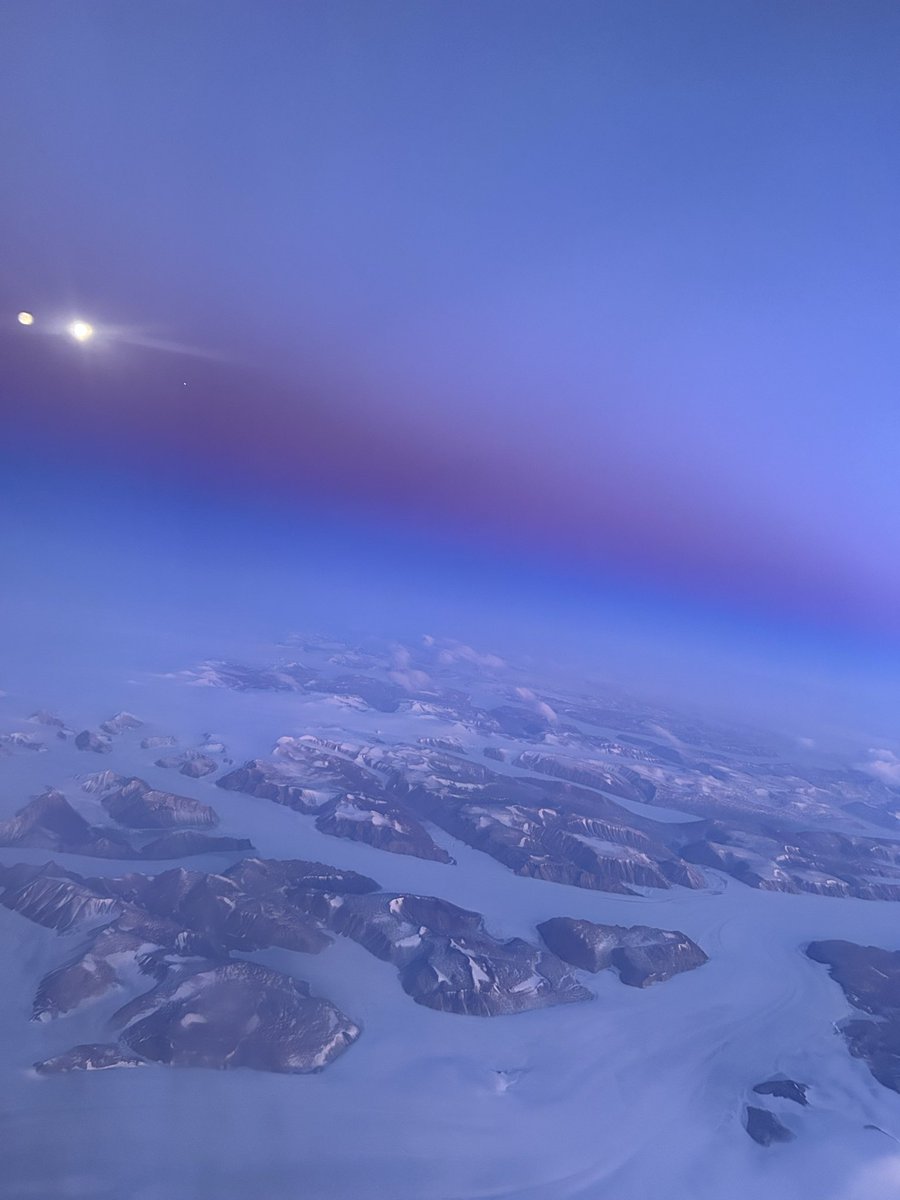 FaaboulousFaab's tweet photo. Hey @Ryanair look this beautiful pictures from your plane i took, can i have free Tickets now? https://t.co/CB3Te4qEfs