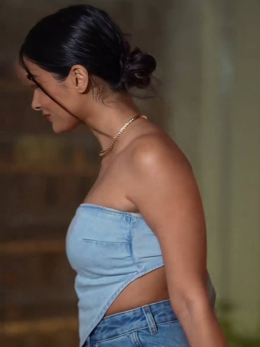 Desire_thought_'s tweet photo. Pooja side profile ❤️ https://t.co/8f8F0fPj2C