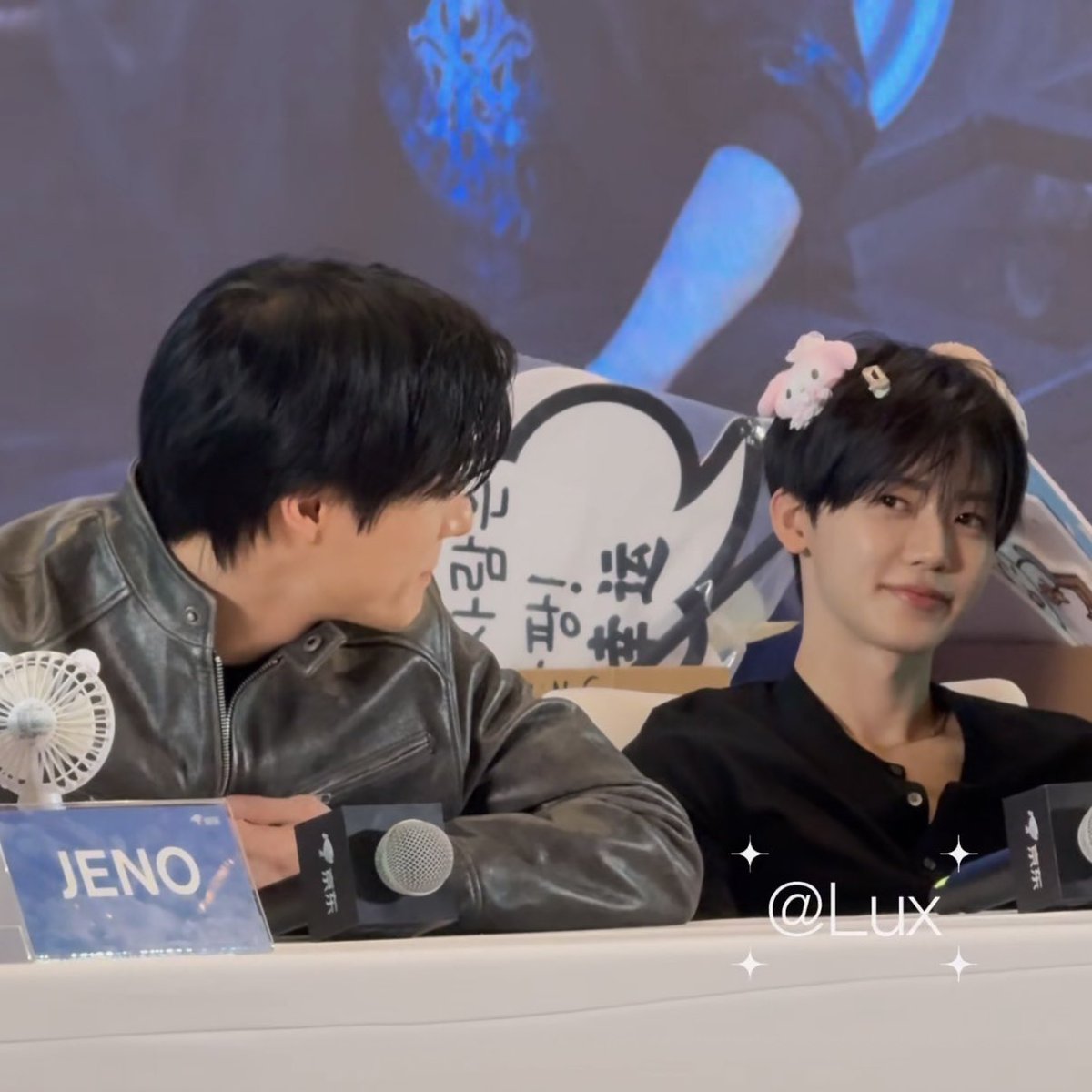 ชอบจังพวกเมะคลั่งเคะอะ ᡗ֯◜࿁◝݂ ১❤︎

                    เมื่อวาน                                        วันนี้