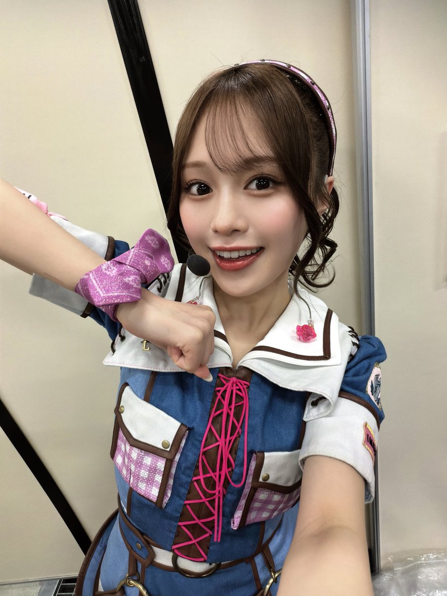 AyaEmori_BOX's tweet image. #Liella_7th_神奈川Day1
横浜アリーナに連れてきてくれてありがとうございました！☺️✨
満員のこの景色を見ることが出来てとても嬉しかったです🪽🫧

夏美のポニーテールどうですか💭⸒⸒
ふわふわな髪の毛がフワッと揺れるから私的にはお気に入り…🫶

明日も1日よろしくお願いします！
 #lovelive…